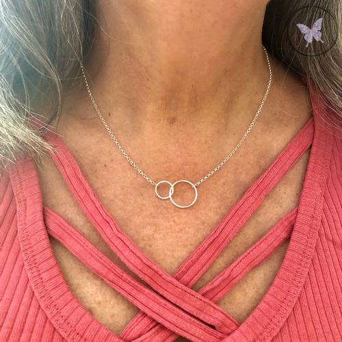 Silver Linked Circles Chain Necklace (16inches)